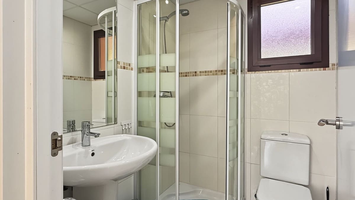 2 soverom Leilighet til salgs i Mijas Costa med svømmebasseng garasje - € 299 000 (Ref: 10095748)