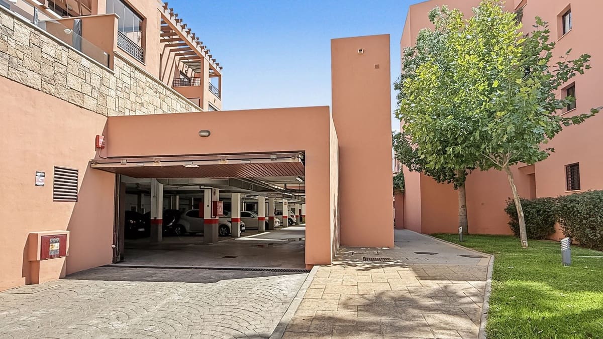 2 soverom Leilighet til salgs i Mijas Costa med svømmebasseng garasje - € 299 000 (Ref: 10095748)