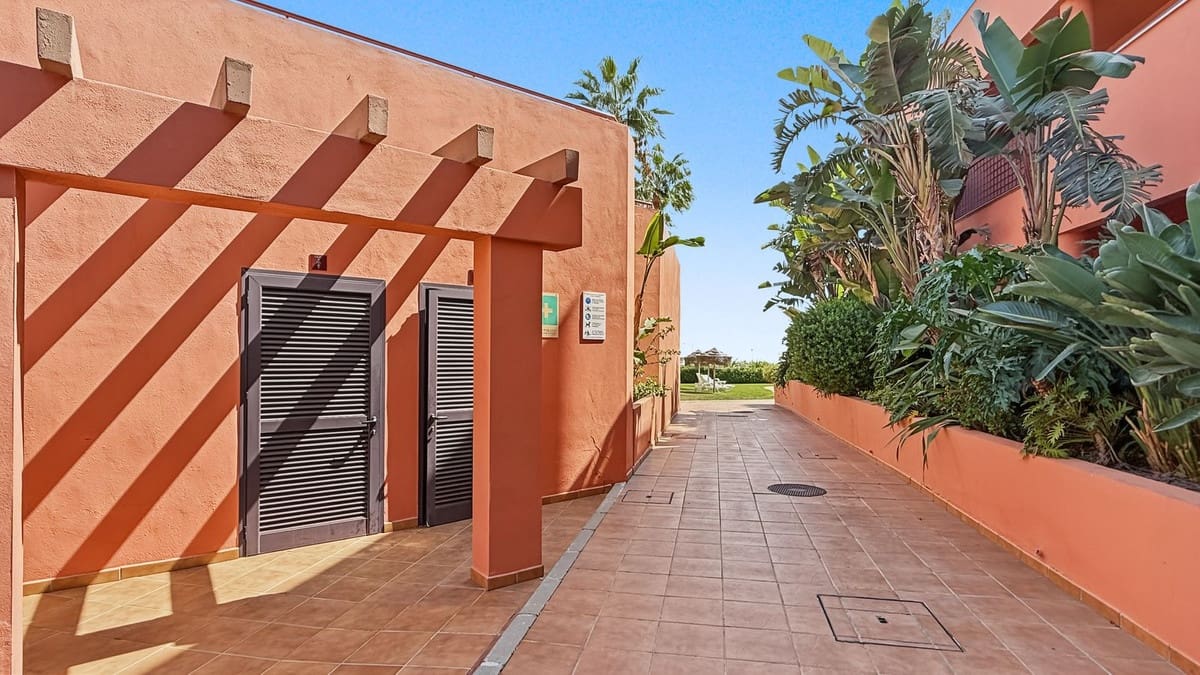 2 soverom Leilighet til salgs i Mijas Costa med svømmebasseng garasje - € 299 000 (Ref: 10095748)