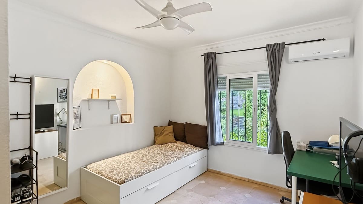 Apartamento de 2 habitaciones en Riviera del Sol en venta con piscina - 299.000 € (Ref: 10116041)