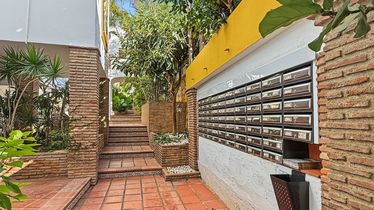 Apartamento de 2 habitaciones en Riviera del Sol en venta con piscina - 299.000 € (Ref: 10116041)