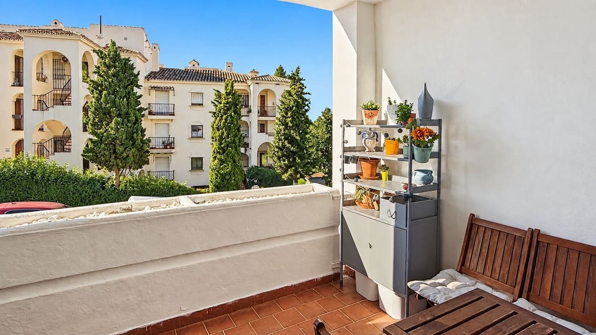 2 bedroom Apartment for sale in Riviera del Sol with pool - € 299,000 (Ref: 10116041)