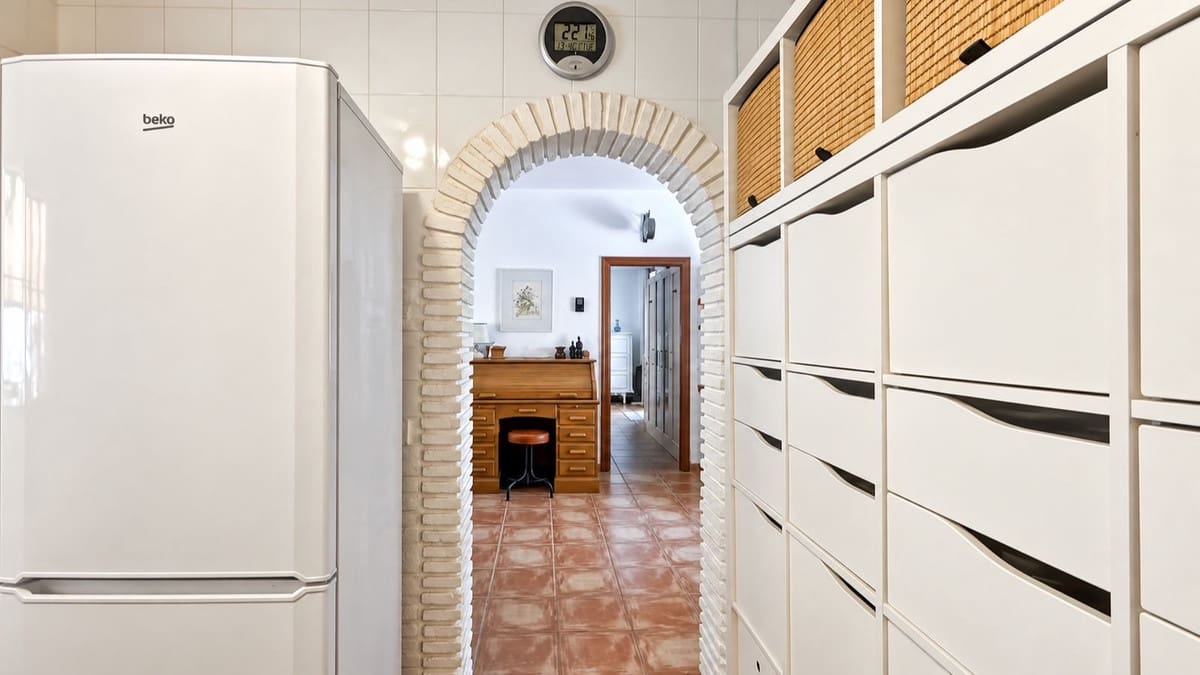 3 bedroom Villa for sale in Colmenar with pool garage - € 375,000 (Ref: 10163282)