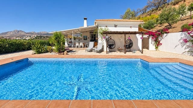 3 soveværelse Villa til salg i Colmenar med swimmingpool garage - € 375.000 (Ref: 10163282)