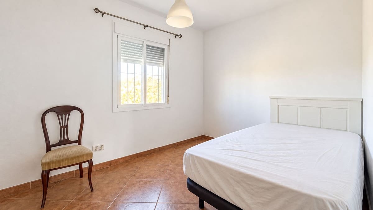 4 bedroom Finca/Country House for rent in Comares - € 750 (Ref: 10163561)