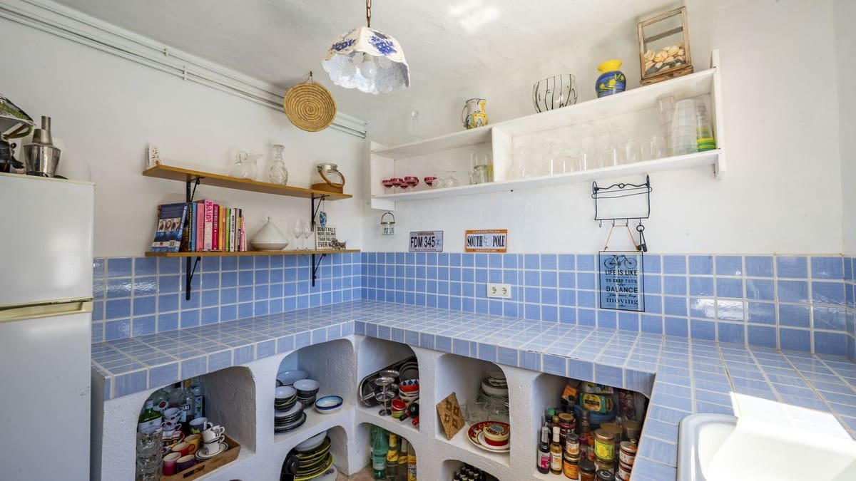 3 bedroom Finca/Country House for sale in Casares with pool garage - € 1,100,000 (Ref: 10163763)