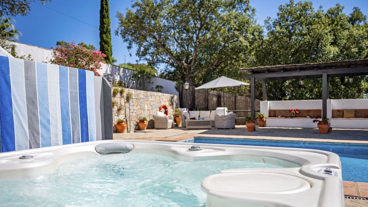 3 bedroom Finca/Country House for sale in Casares with pool garage - € 1,100,000 (Ref: 10163763)