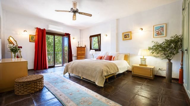 3 soveværelse Finca/Landehus til salg i Casares med swimmingpool garage - € 1.100.000 (Ref: 10163763)
