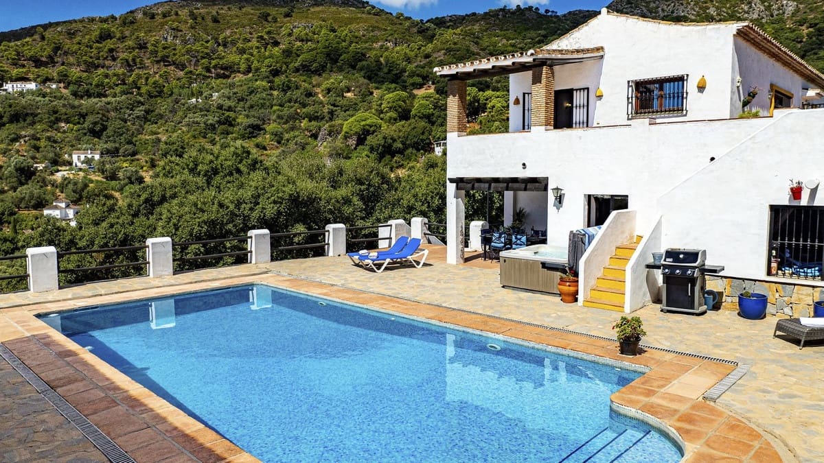 3 bedroom Finca/Country House for sale in Casares with pool garage - € 1,100,000 (Ref: 10163763)