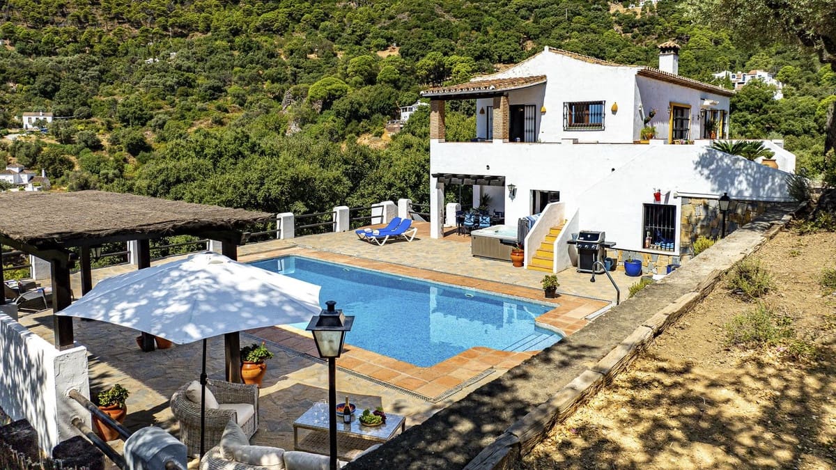 3 bedroom Finca/Country House for sale in Casares with pool garage - € 1,100,000 (Ref: 10163763)