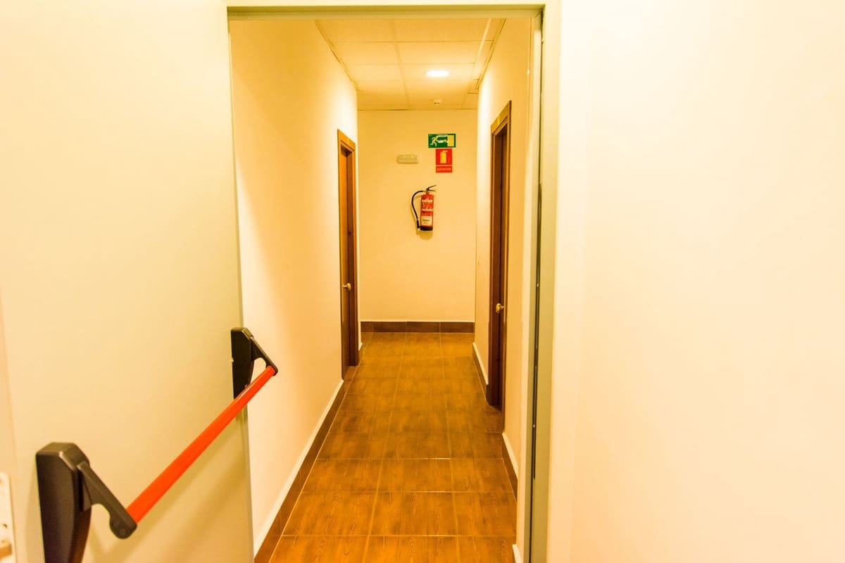 33 chambre Hôtel à vendre à Tolox avec garage - 970 000 € (Ref: 7898776)