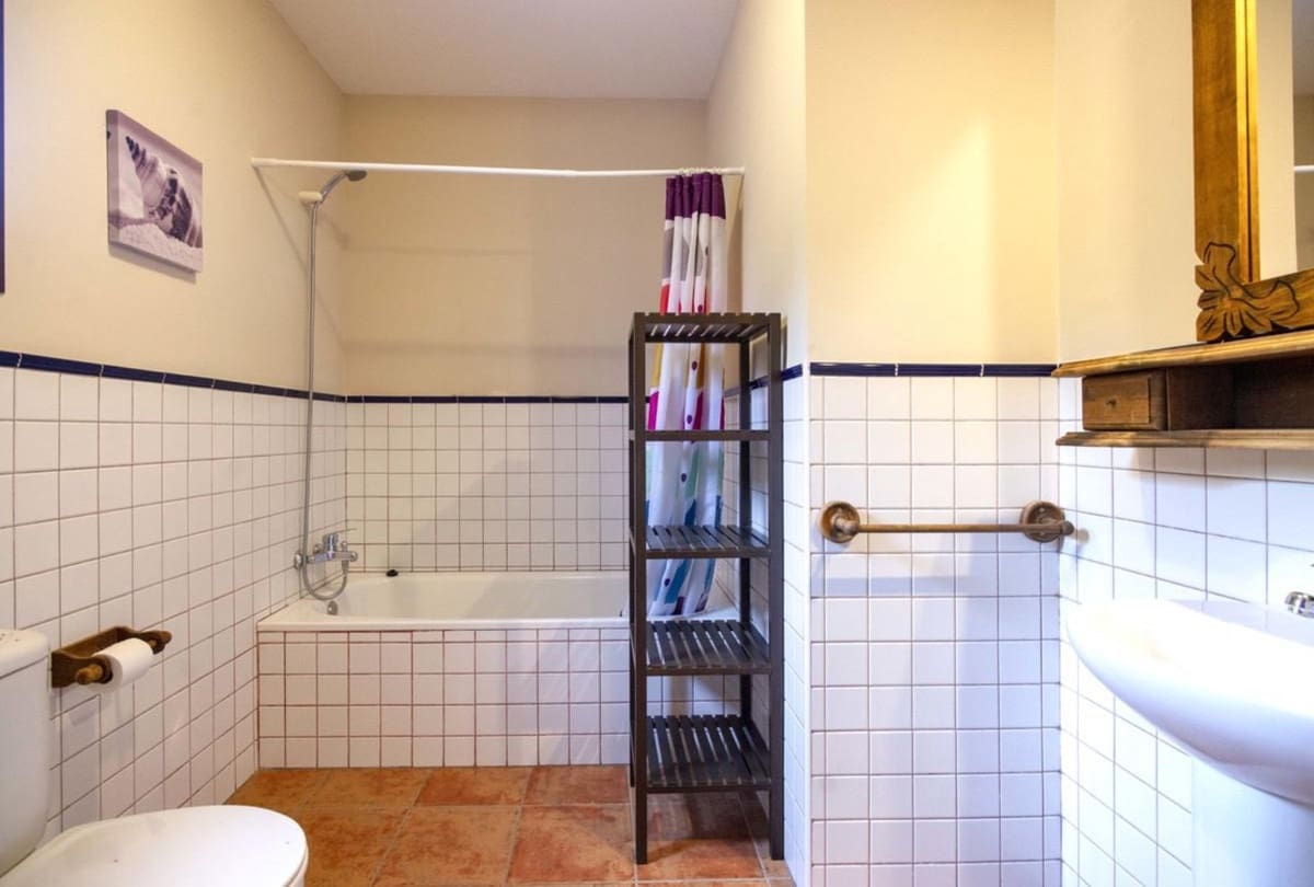 17 makuuhuone Maalaistalo myytävänä paikassa Guaro mukana uima-altaan - 780 000 € (Ref: 7903772)