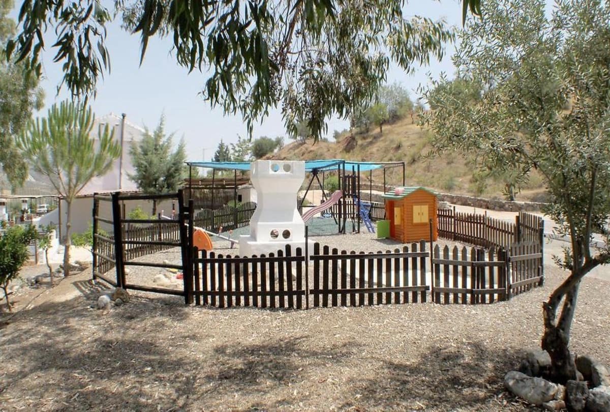 17 makuuhuone Maalaistalo myytävänä paikassa Guaro mukana uima-altaan - 780 000 € (Ref: 7903772)