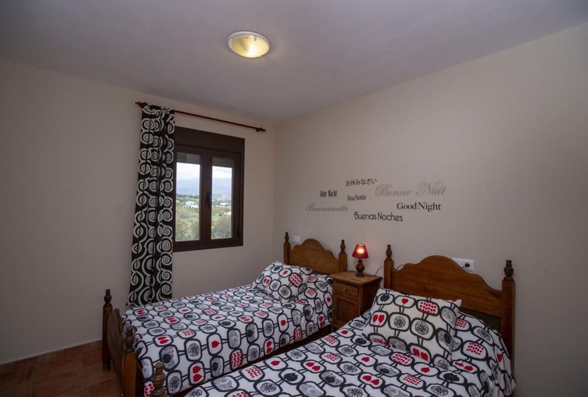 17 makuuhuone Maalaistalo myytävänä paikassa Guaro mukana uima-altaan - 780 000 € (Ref: 7903772)