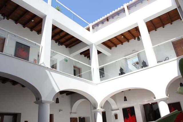 10 soveværelse Hotel til salg i Vélez-Málaga med swimmingpool - € 990.000 (Ref: 8193723)