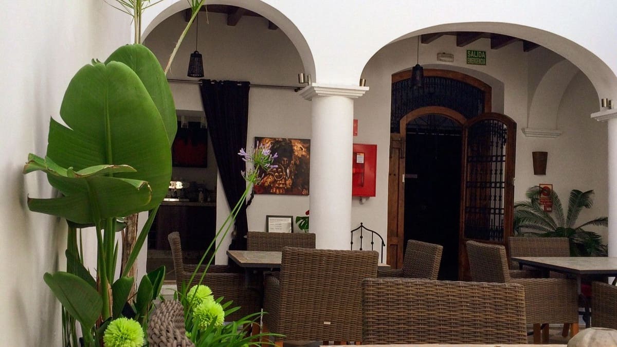 10 quarto Hotel para venda em Velez-Malaga com piscina - 990 000 € (Ref: 8193723)