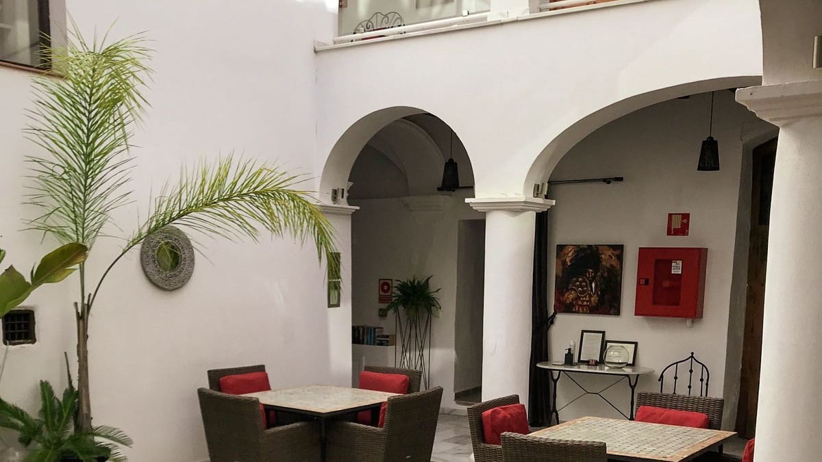 10 quarto Hotel para venda em Velez-Malaga com piscina - 990 000 € (Ref: 8193723)