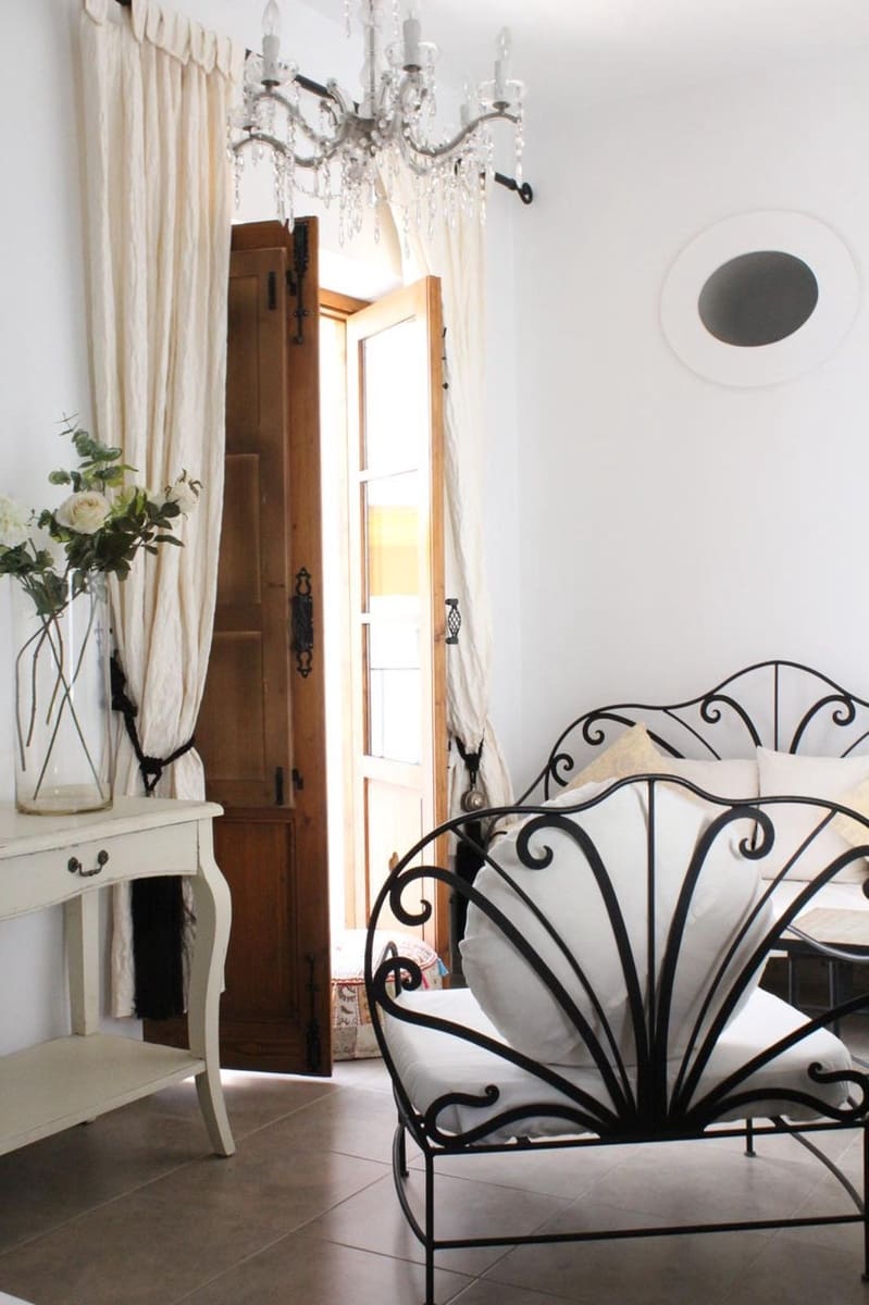 10 quarto Hotel para venda em Velez-Malaga com piscina - 990 000 € (Ref: 8193723)