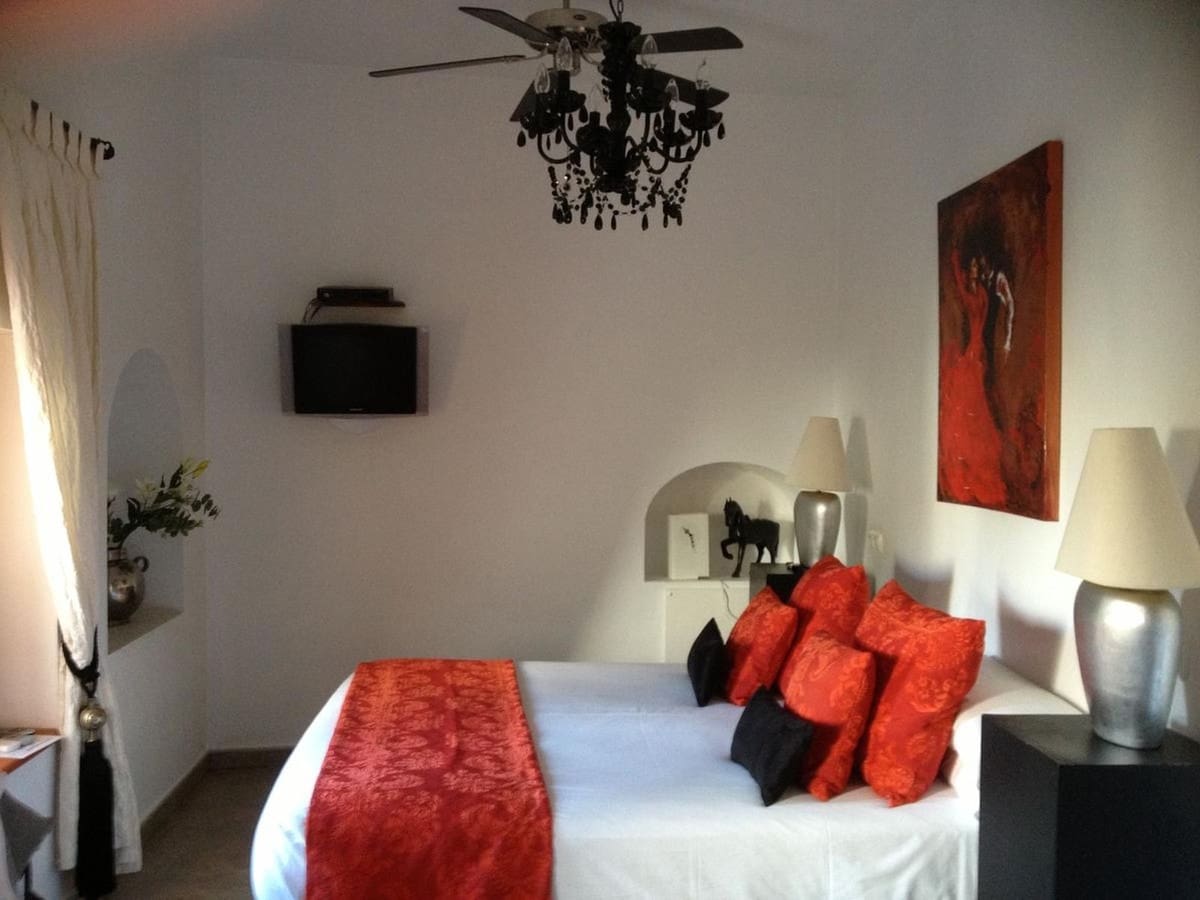 10 quarto Hotel para venda em Velez-Malaga com piscina - 990 000 € (Ref: 8193723)