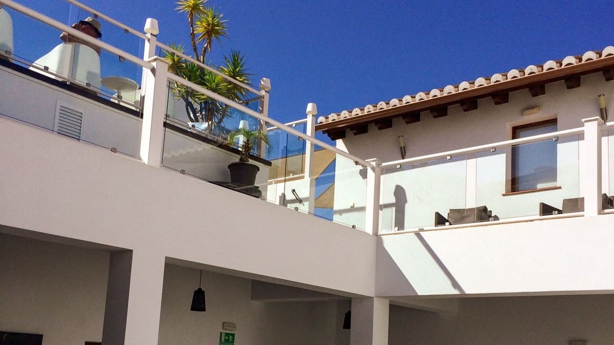 10 quarto Hotel para venda em Velez-Malaga com piscina - 990 000 € (Ref: 8193723)