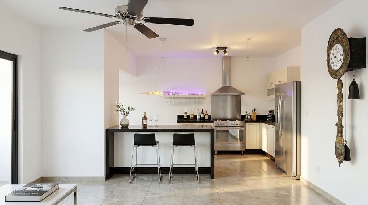 Hotel de 10 habitaciones en Vélez-Málaga en venta con piscina - 990.000 € (Ref: 8193723)