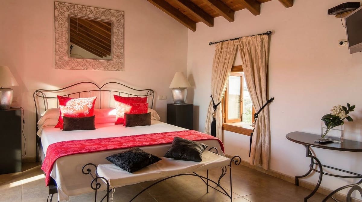 10 camera da letto Hotel in vendita in Velez-Malaga con piscina - 990.000 € (Rif: 8193723)