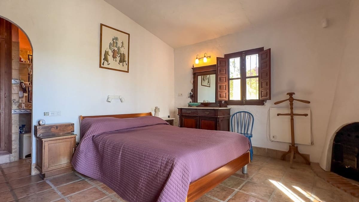 3 bedroom Finca/Country House for sale in Alhaurin el Grande with pool garage - € 680,000 (Ref: 8304383)