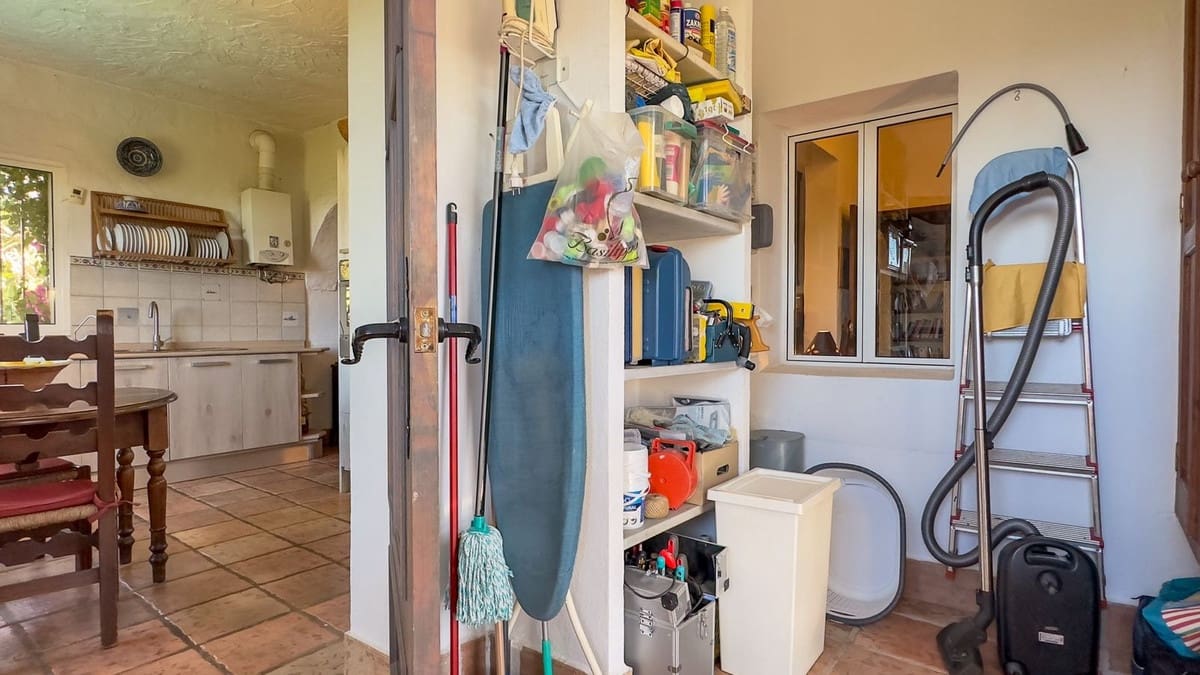 3 bedroom Finca/Country House for sale in Alhaurin el Grande with pool garage - € 680,000 (Ref: 8304383)