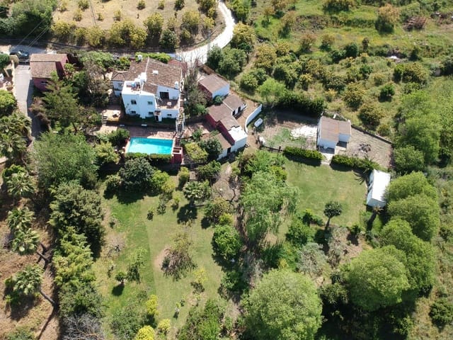 Finca/Casa Rural de 3 habitaciones en Alhaurín el Grande en venta con piscina garaje - 680.000 € (Ref: 8304383)