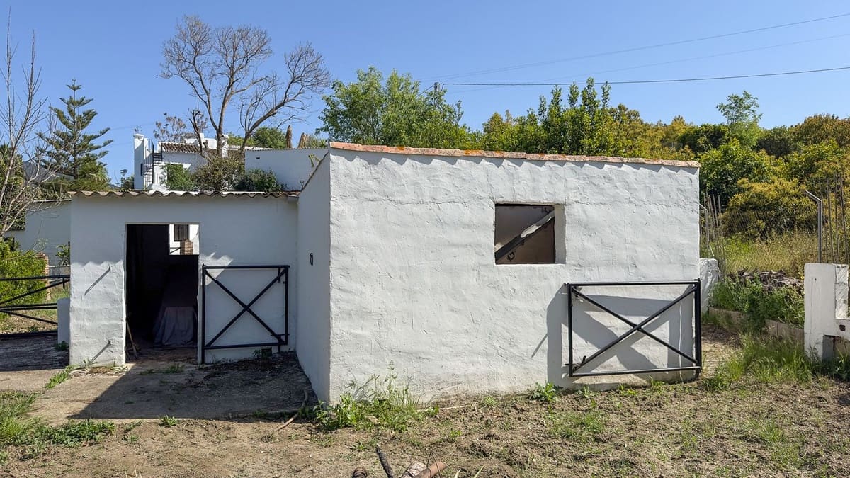 3 soverom Finca/Herregård til salgs i Alhaurin el Grande med svømmebasseng garasje - € 680 000 (Ref: 8304383)