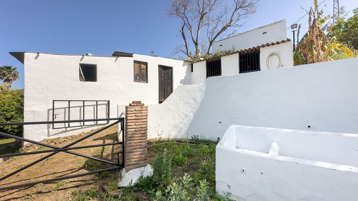 3 soverom Finca/Herregård til salgs i Alhaurin el Grande med svømmebasseng garasje - € 680 000 (Ref: 8304383)