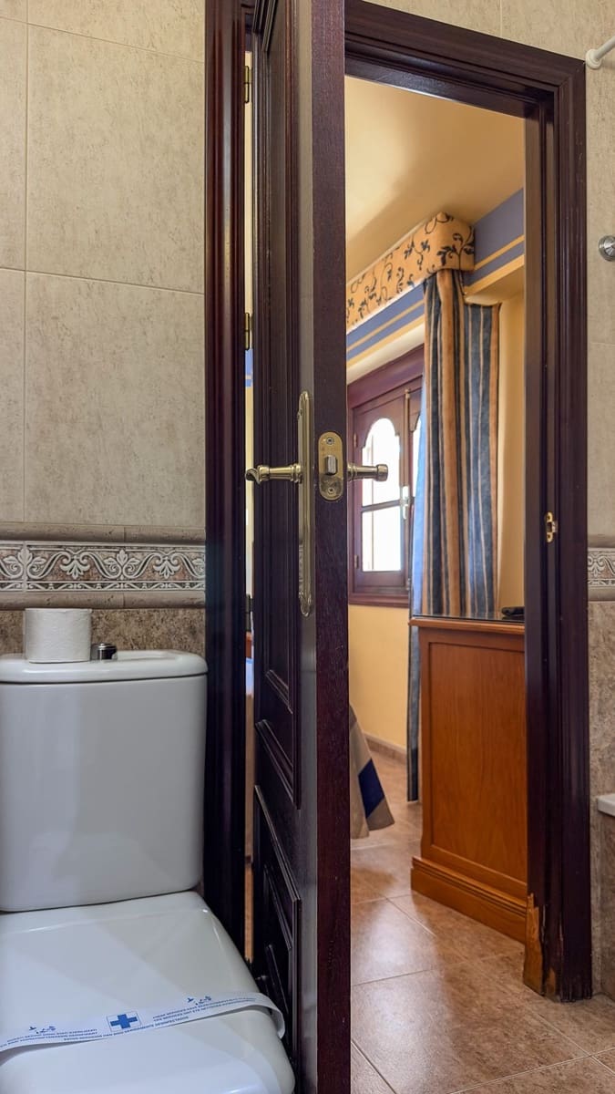 63 sypialnia Hotel na sprzedaż w Antequera z garażem - 3 500 000 € (Ref: 8397677)