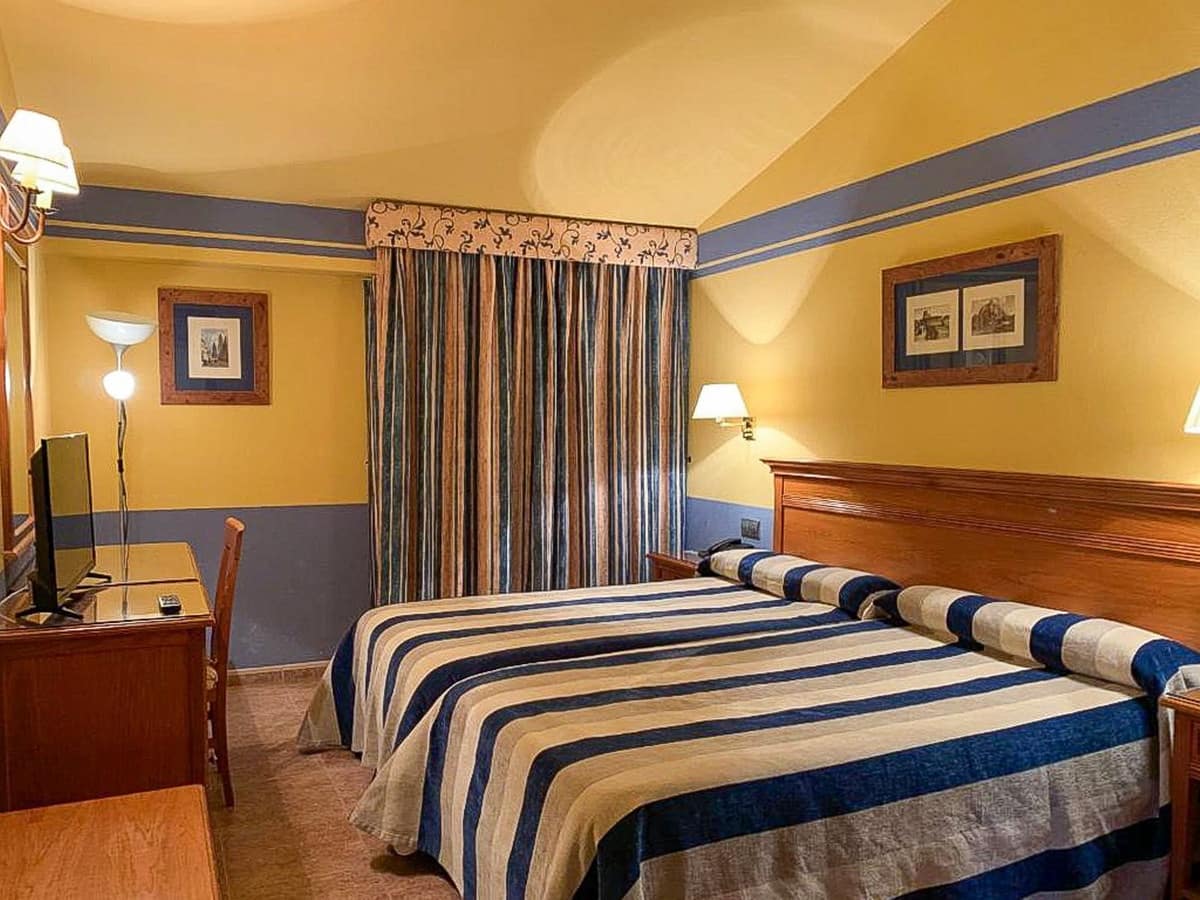 63 quarto Hotel para venda em Antequera com garagem - 3 500 000 € (Ref: 8397677)