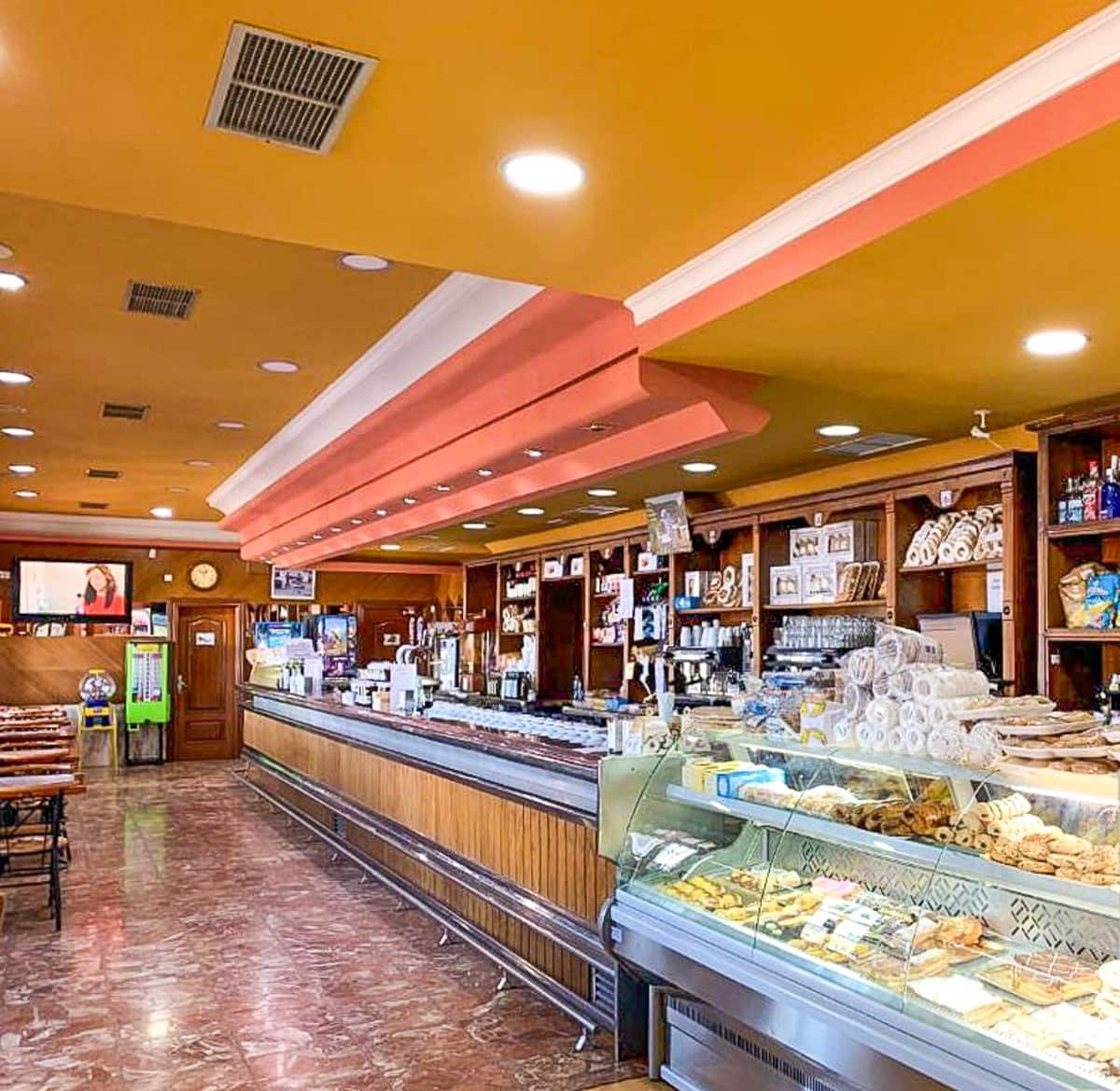 63 sypialnia Hotel na sprzedaż w Antequera z garażem - 3 500 000 € (Ref: 8397677)