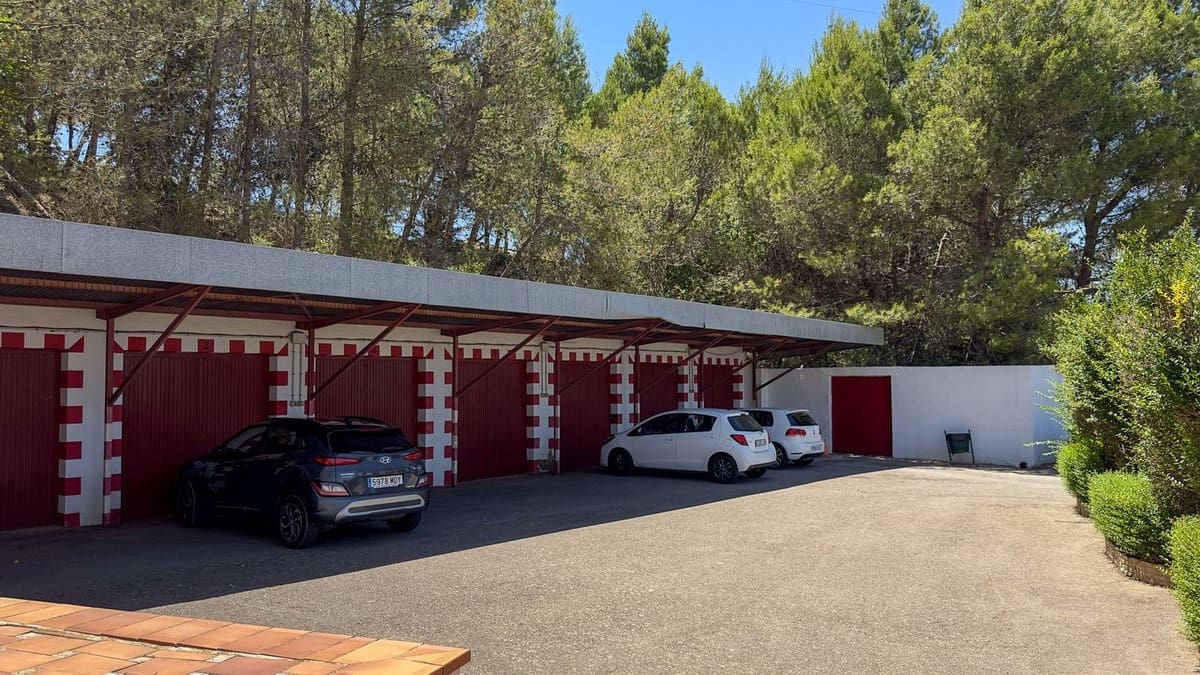 63 sypialnia Hotel na sprzedaż w Antequera z garażem - 3 500 000 € (Ref: 8397677)