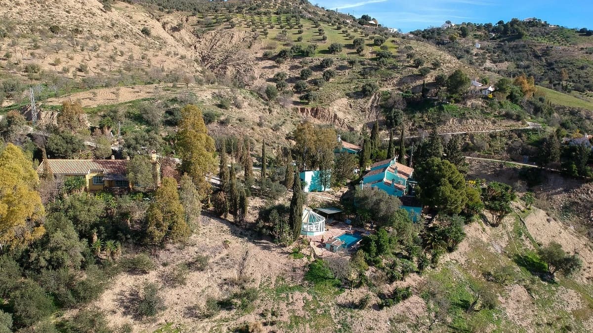 5 soverom Finca/Herregård til salgs i Villanueva de la Concepcion med svømmebasseng garasje - € 525 000 (Ref: 8716883)