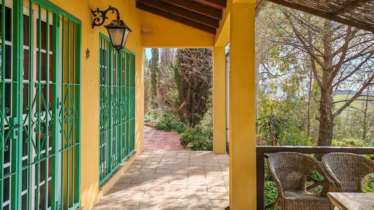 5 slaapkamer Finca/Landhuis te koop in Villanueva de la Concepcion met zwembad garage - € 525.000 (Ref: 8716883)