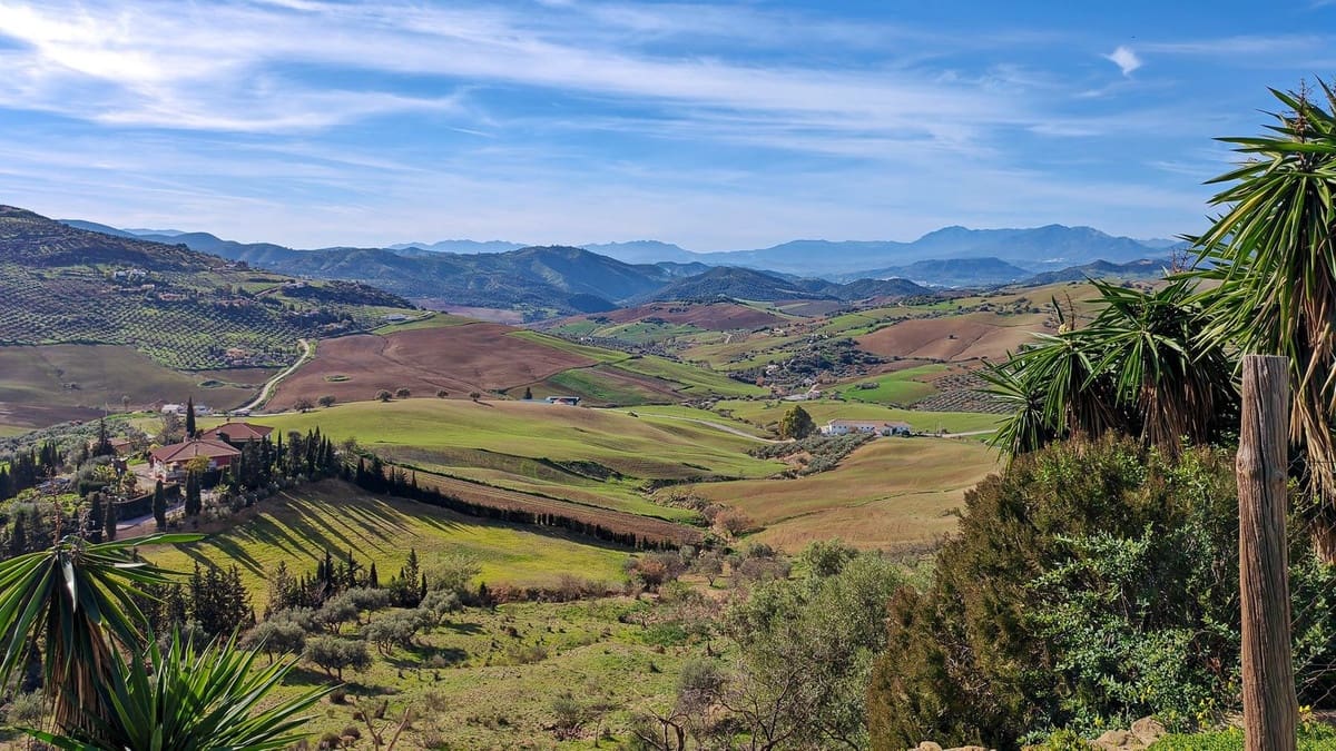 5 slaapkamer Finca/Landhuis te koop in Villanueva de la Concepcion met zwembad garage - € 525.000 (Ref: 8716883)