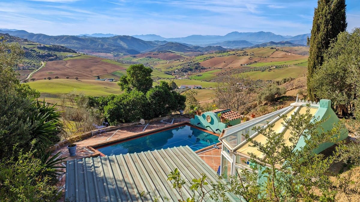 5 slaapkamer Finca/Landhuis te koop in Villanueva de la Concepcion met zwembad garage - € 525.000 (Ref: 8716883)