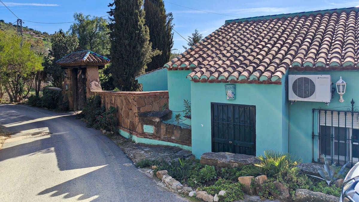 5 slaapkamer Finca/Landhuis te koop in Villanueva de la Concepcion met zwembad garage - € 525.000 (Ref: 8716883)