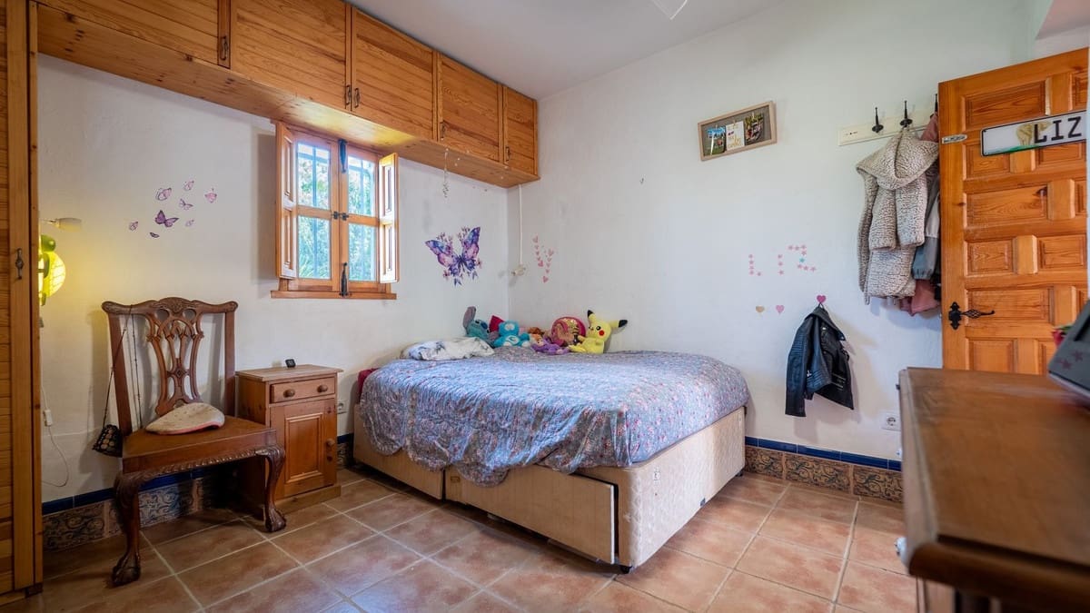 6 chambre Finca/Maison de Campagne à vendre à Villanueva de la Concepcion avec garage - 299 500 € (Ref: 8990136)