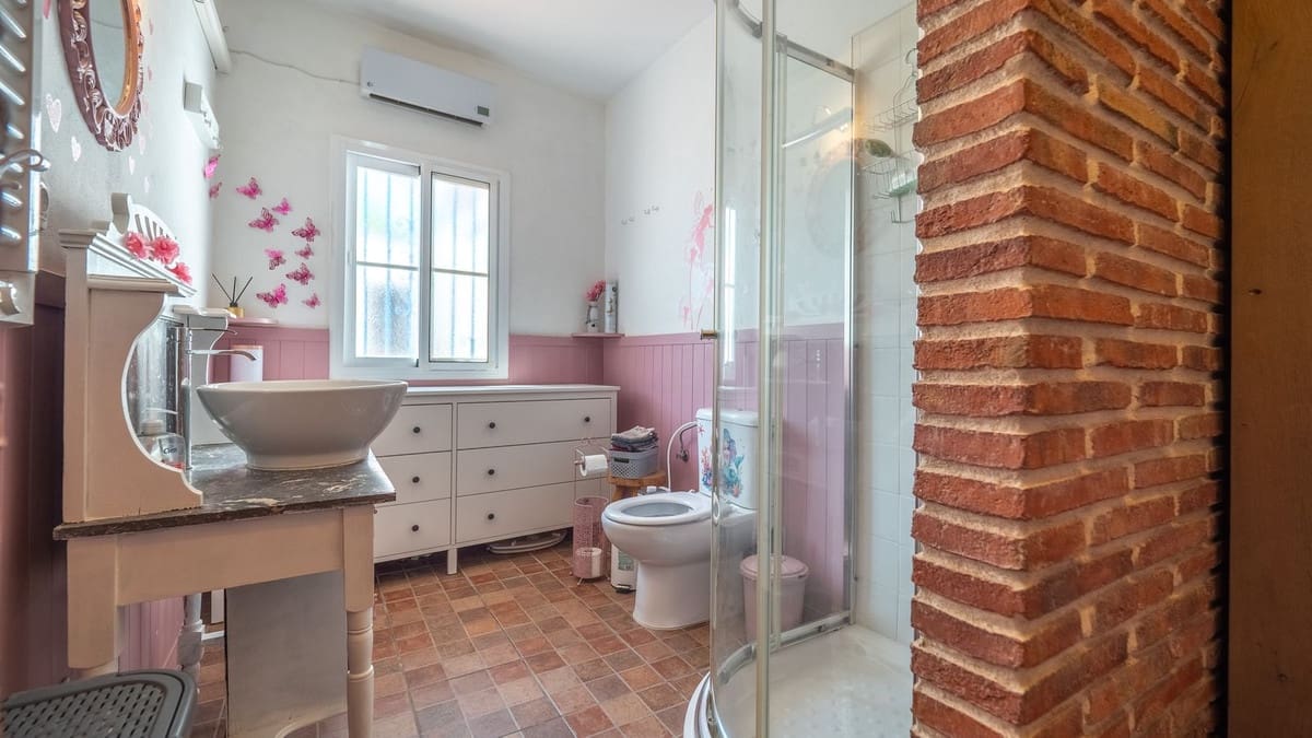 6 chambre Finca/Maison de Campagne à vendre à Villanueva de la Concepcion avec garage - 299 500 € (Ref: 8990136)