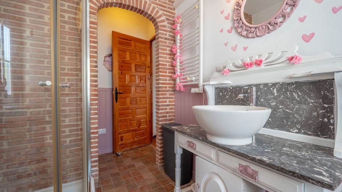 6 chambre Finca/Maison de Campagne à vendre à Villanueva de la Concepcion avec garage - 299 500 € (Ref: 8990136)