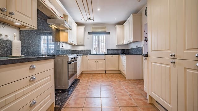 6 makuuhuone Maalaistalo myytävänä paikassa Villanueva de la Concepcion mukana 
autotalli - 265 000 € (Ref: 8990136)