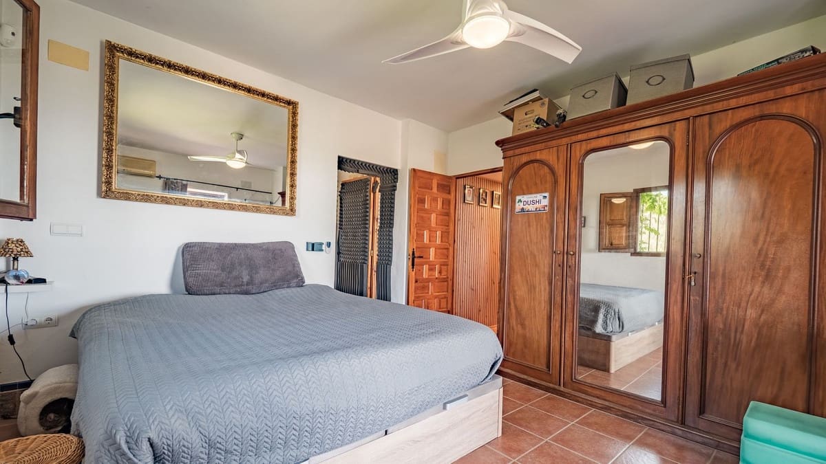 6 sovrum Finca/Hus på landet till salu i Villanueva de la Concepcion med garage - 265 000 € (Ref: 8990136)