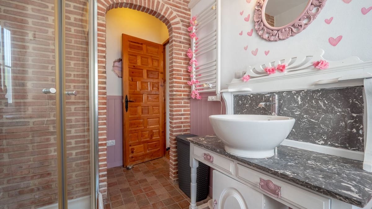 6 sovrum Finca/Hus på landet till salu i Villanueva de la Concepcion med garage - 265 000 € (Ref: 8990136)