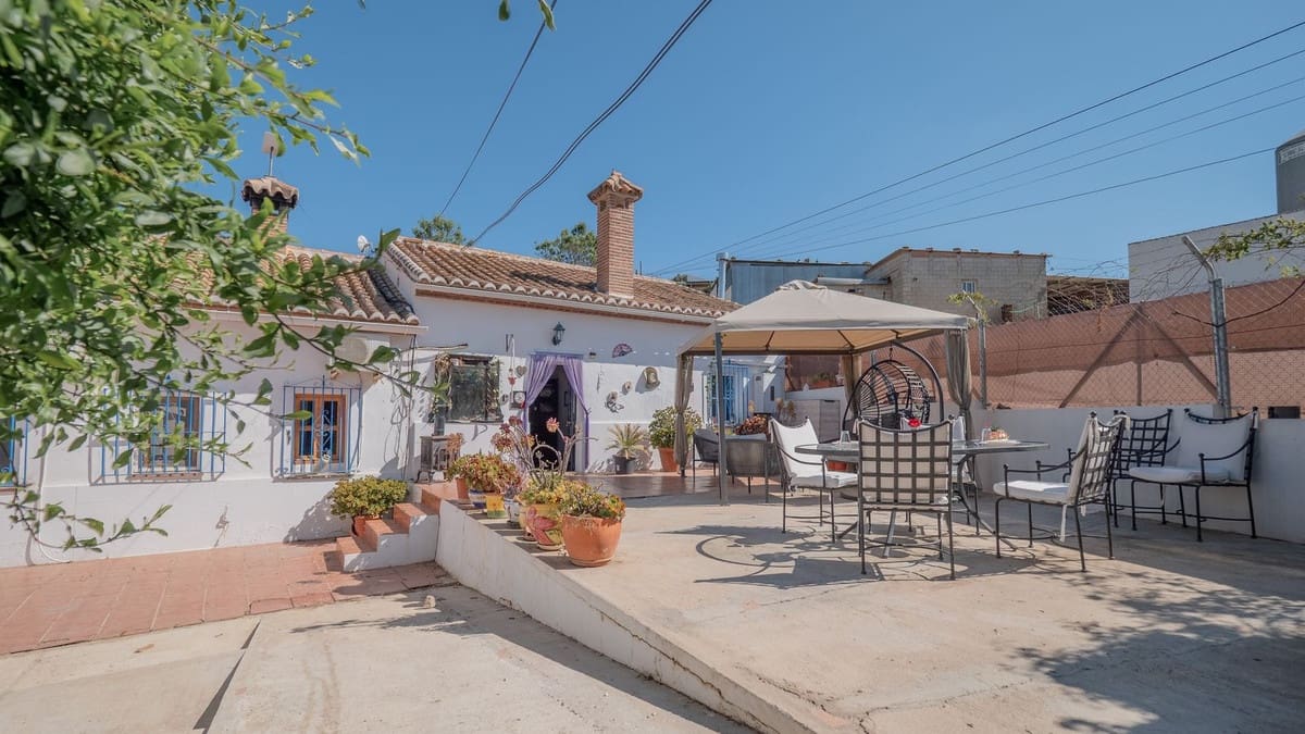 6 soveværelse Finca/Landehus til salg i Villanueva de la Concepcion med garage - € 265.000 (Ref: 8990136)