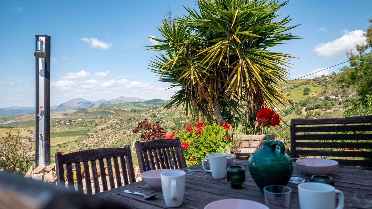 6 soveværelse Finca/Landehus til salg i Villanueva de la Concepcion med garage - € 265.000 (Ref: 8990136)