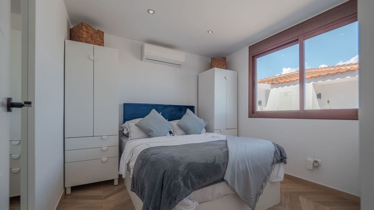 4 soveværelse Finca/Landehus til salg i Coin med swimmingpool garage - € 1.300.000 (Ref: 8994377)