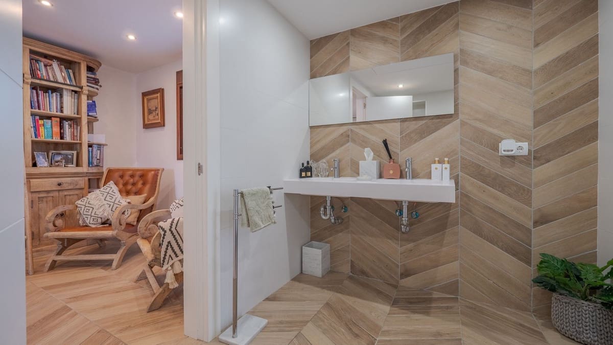 4 soveværelse Finca/Landehus til salg i Coin med swimmingpool garage - € 1.300.000 (Ref: 8994377)